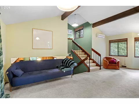 Living - 2854 Warren St, Eugene, OR 97405 photo 6 of 8