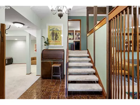 Entry Way - 2854 Warren St, Eugene, OR 97405 photo 1 of 5