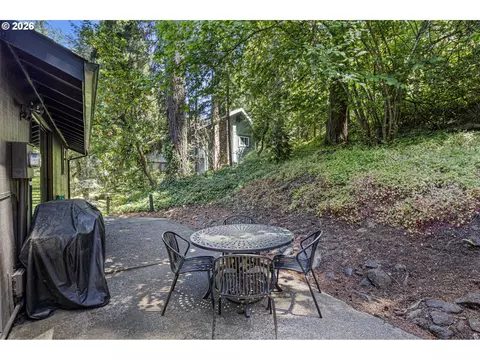 Exterior - 2854 Warren St, Eugene, OR 97405 photo 3 of 8