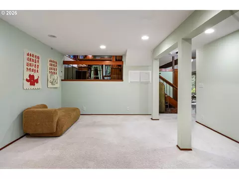 Living - 2854 Warren St, Eugene, OR 97405 photo 8 of 8