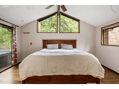 Bedroom - 2854 Warren St, Eugene, OR 97405 photo 4 of 5