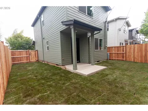Exterior - 811 Horn, Eugene, OR 97402 photo 3 of 4