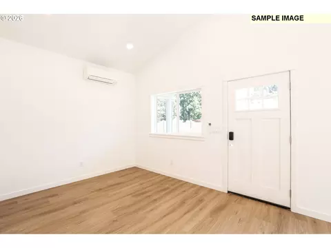 811 Horn, Eugene, OR 97402 photo 8