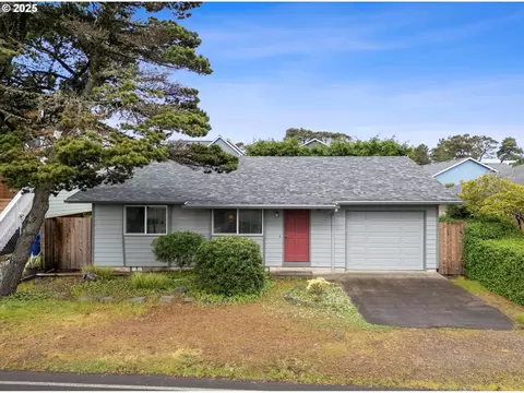 2147 NW Keel Ave, Lincoln City, OR 97367