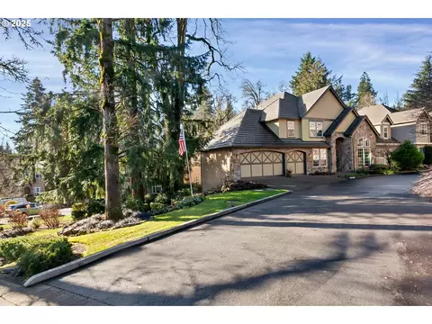 2625 Beacon Hill Dr, West Linn, OR 97068