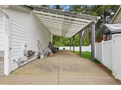 Exterior - 1090 N 26th Ter, Cornelius, OR 97113 photo 5 of 12