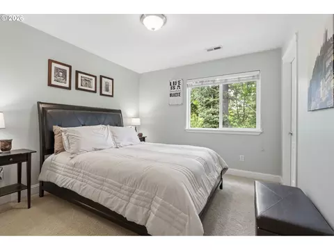 Bedroom - 1090 N 26th Ter, Cornelius, OR 97113 photo 4 of 4