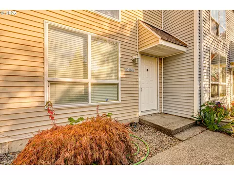 6916 NE 43rd St #B, Vancouver, WA 98661