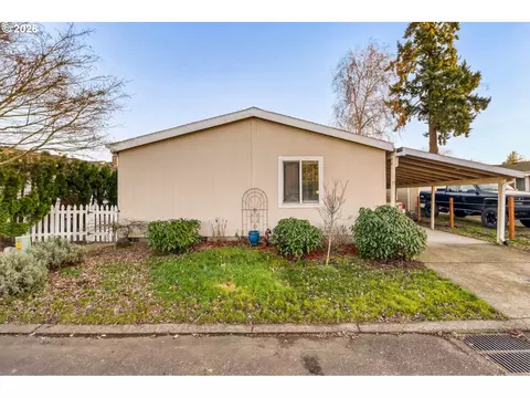1111 SE 3rd Ave #15, Canby, OR 97013