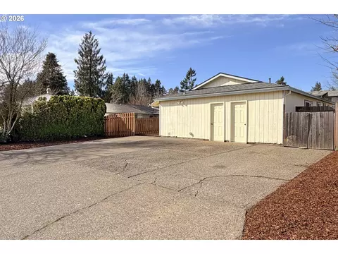 13231 Clairmont Way, Oregon City, OR 97045