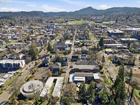 View/Area - 344 E 14th Ave, Eugene, OR 97401 photo 3 of 5