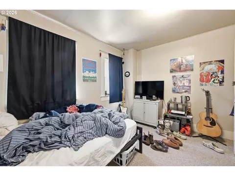 Bedroom - 344 E 14th Ave, Eugene, OR 97401 photo 2 of 7