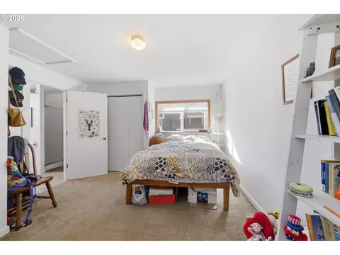 Bedroom - 344 E 14th Ave, Eugene, OR 97401 photo 9 of 9
