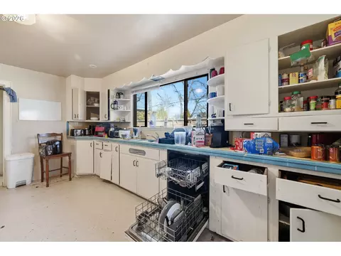 Kitchen - 344 E 14th Ave, Eugene, OR 97401 photo 2 of 4