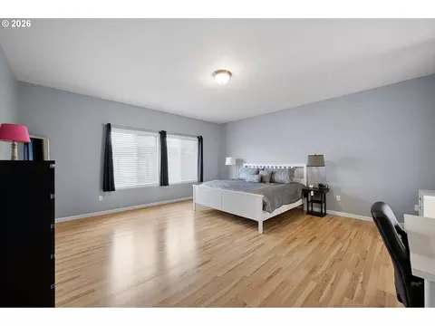 Bedroom - 1056 Ruby Clair Dr, Creswell, OR 97426 photo 1 of 6