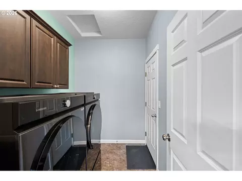 Other - 1056 Ruby Clair Dr, Creswell, OR 97426 photo 4 of 7