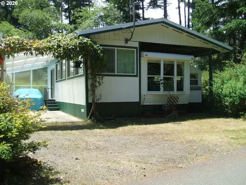 86 Outer Dr, Florence, OR 97439 photo 1