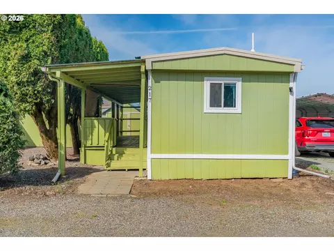 13401 NE 28th St #217, Vancouver, WA 98682