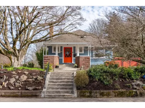 2204 SE 34th Ave, Portland, OR 97214
