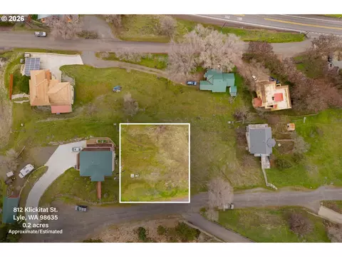 812 Klickitat St, Lyle, WA 98635