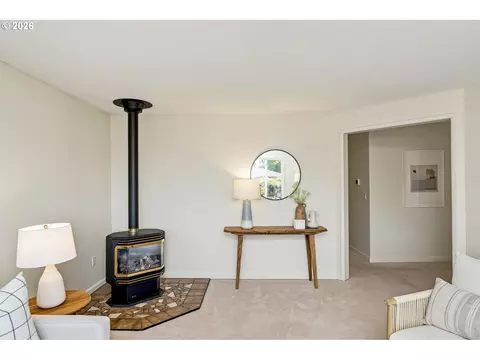 Living - 21414 SE Salmon St, Gresham, OR 97030 photo 4 of 10
