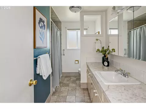 Bath - 21414 SE Salmon St, Gresham, OR 97030 photo 1 of 2