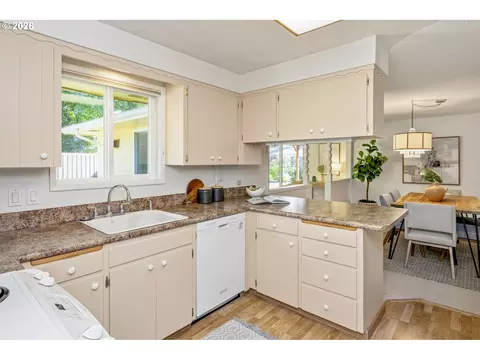 Kitchen - 21414 SE Salmon St, Gresham, OR 97030 photo 1 of 6