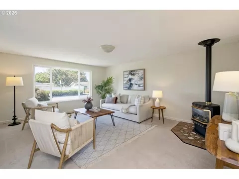Living - 21414 SE Salmon St, Gresham, OR 97030 photo 1 of 10