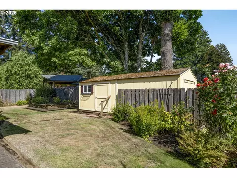 Exterior - 21414 SE Salmon St, Gresham, OR 97030 photo 11 of 11
