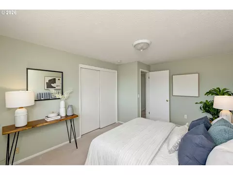 Bedroom - 21414 SE Salmon St, Gresham, OR 97030 photo 2 of 7