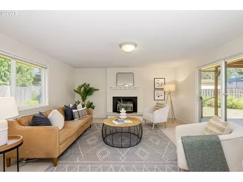 Living - 21414 SE Salmon St, Gresham, OR 97030 photo 9 of 10