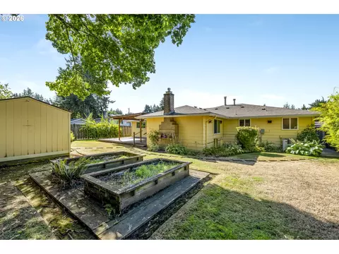 Exterior - 21414 SE Salmon St, Gresham, OR 97030 photo 8 of 11