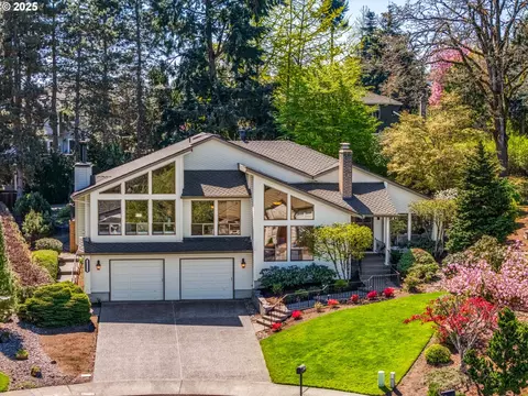 2781 Carriage Way, West Linn, OR 97068