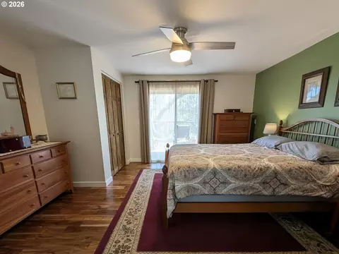 Bedroom - 645 Startouch Dr, Eugene, OR 97405 photo 1 of 5