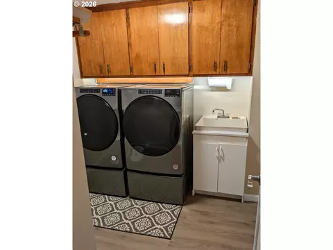 Other - 645 Startouch Dr, Eugene, OR 97405 photo 6 of 9