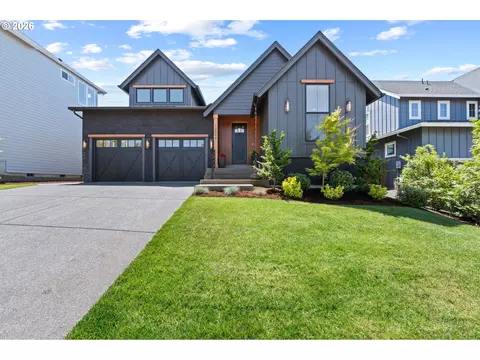 12394 SE Yoakum Ln, Happy Valley, OR 97086