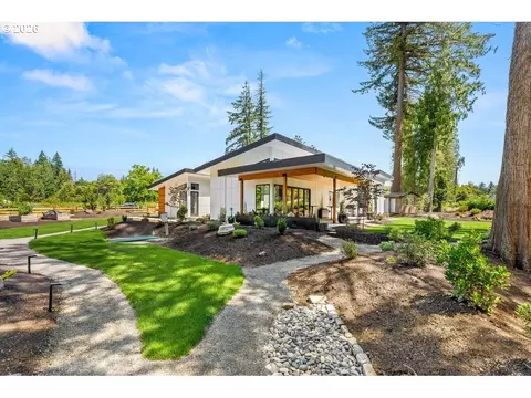 Exterior - 41640 SE Beaverdam St, Sandy, OR 97055 photo 5 of 8