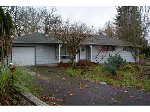 1560 Roundup Dr, Eugene, OR 97401 photo 1