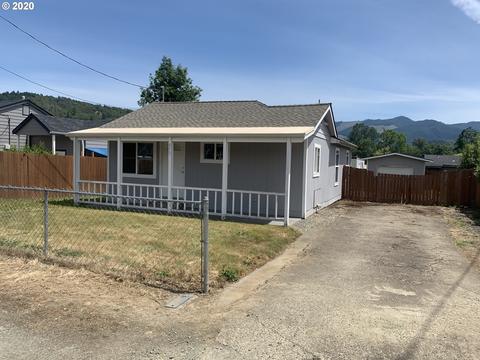 475 E Second Ave, Riddle, OR 97469 photo 1