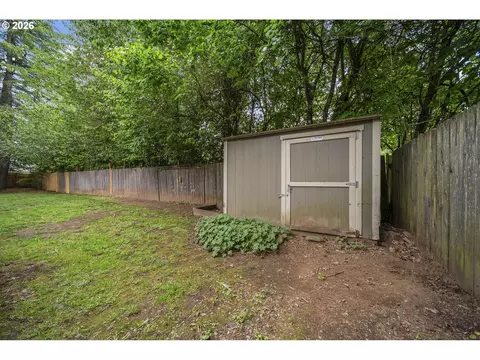Exterior - 4505 SE 33rd Ct, Gresham, OR 97080 photo 4 of 5