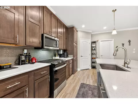 623 N Overlook Loop, Otis, OR 97368 photo 5