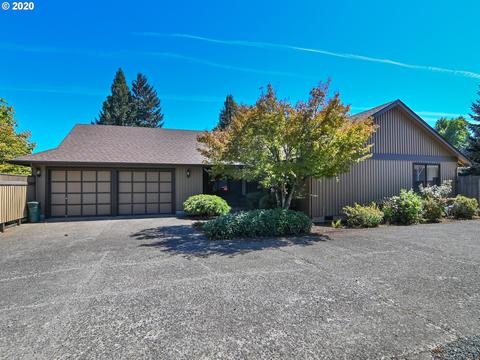 1876 Crescent Ave, Eugene, OR 97408 photo 1