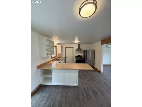 Kitchen - 220 W Birch St, Powers, OR 97466 photo 4 of 4