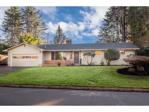 2668 Jeppesen Acres Rd, Eugene, OR 97401