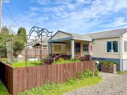 297 S 43rd St, Springfield, OR 97478
