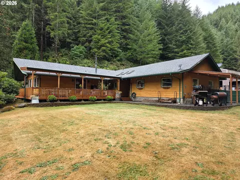 1860 Oar Creek Rd, Reedsport, OR 97467
