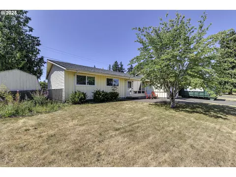 12514 NE Russell St, Portland, OR 97230