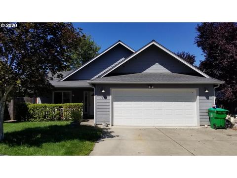 1354 SW Eclipse Ln, Grants Pass, OR 97527 photo 1