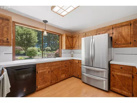 Kitchen - 50136 SE Weber Rd, Sandy, OR 97055 photo 2 of 5