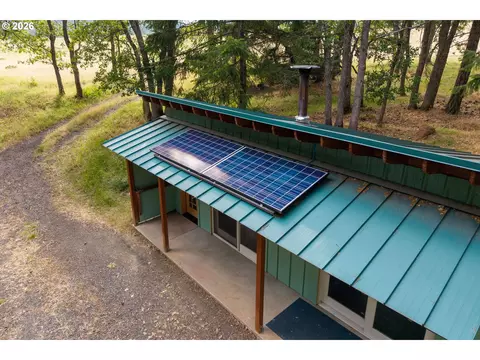 Exterior - 24 Meadows Loop, Lyle, WA 98635 photo 4 of 11